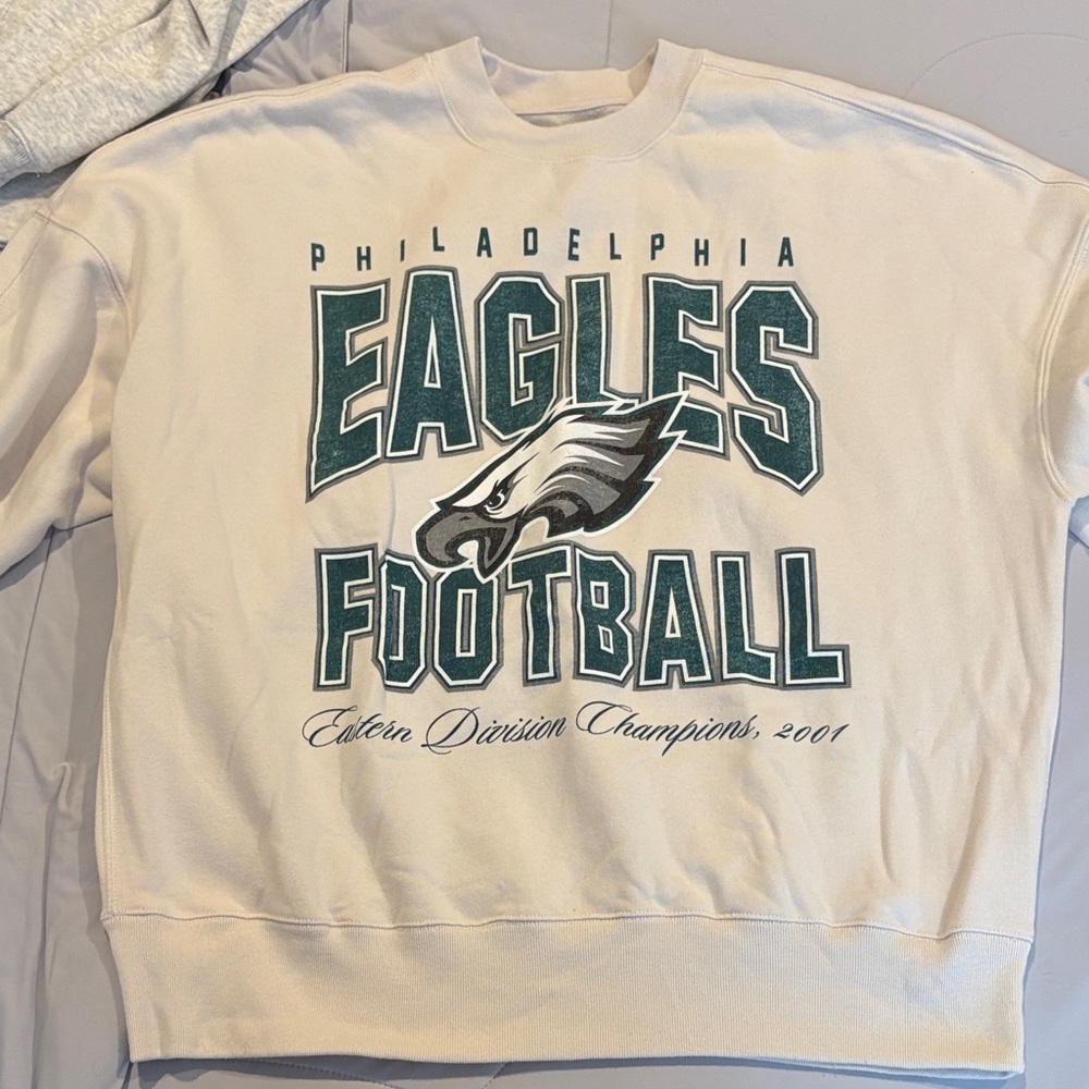 Abercrombie and fitch NFL Philadelphia eagles Gray sweatshirt - size small